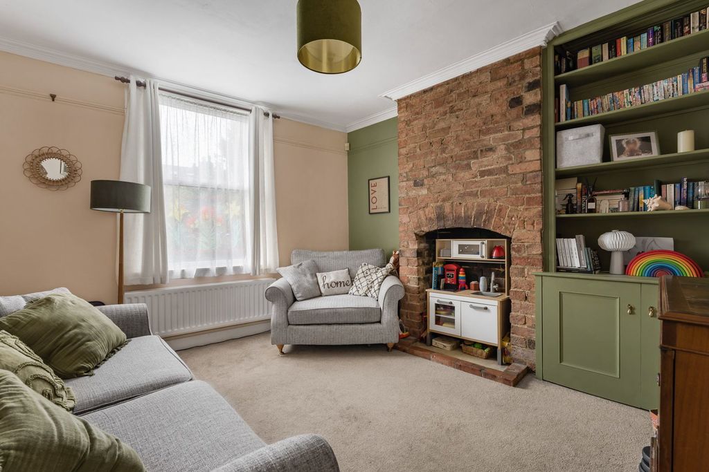 Property photo 3 of 18
