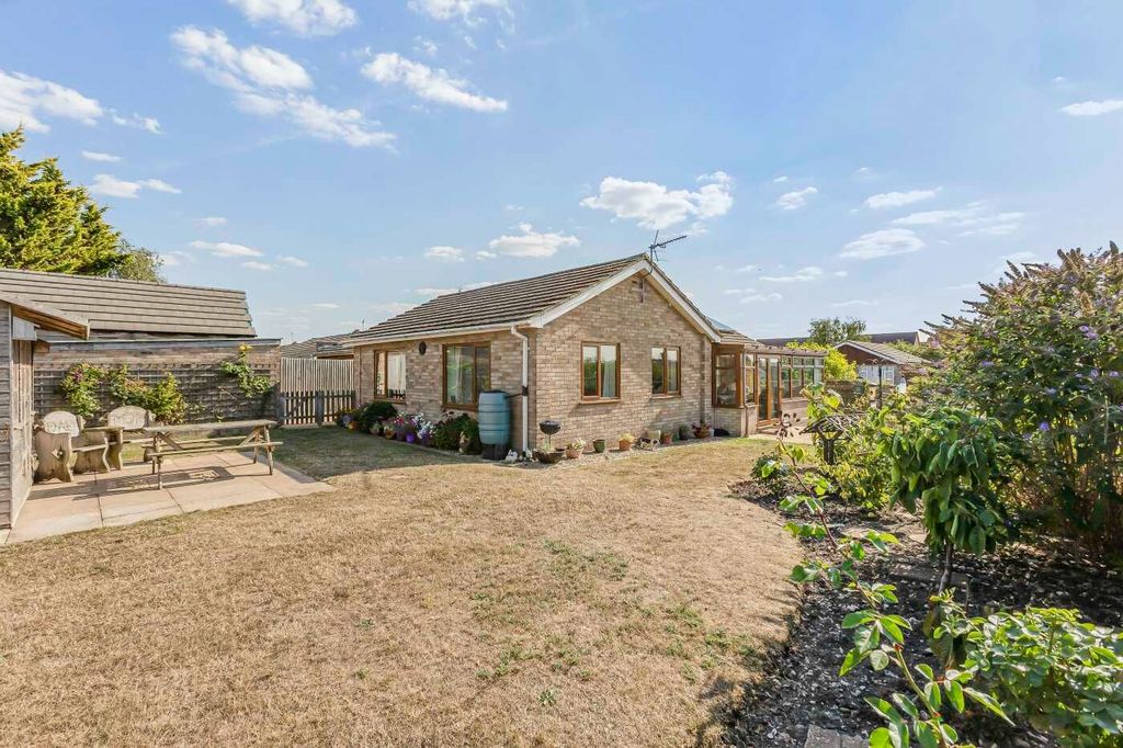 Property photo 3 of 24