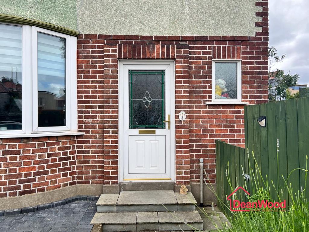 Property photo 3 of 33 2.Jpg
