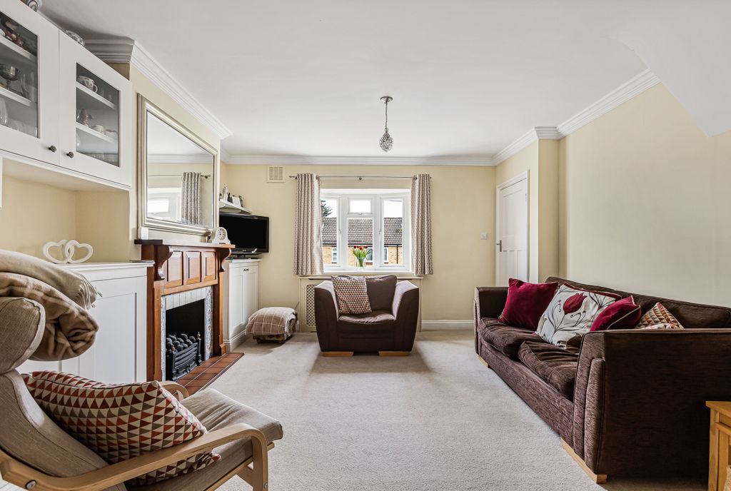 Property photo 2 of 17 Living Room