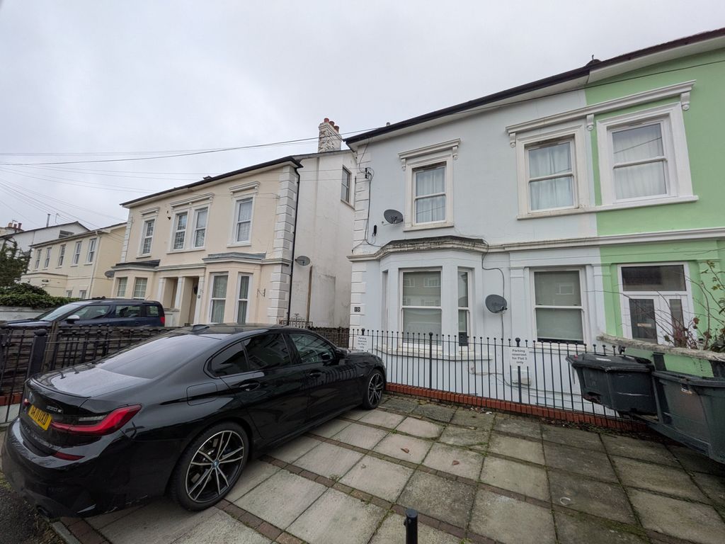 Property photo 1 of 12 Image