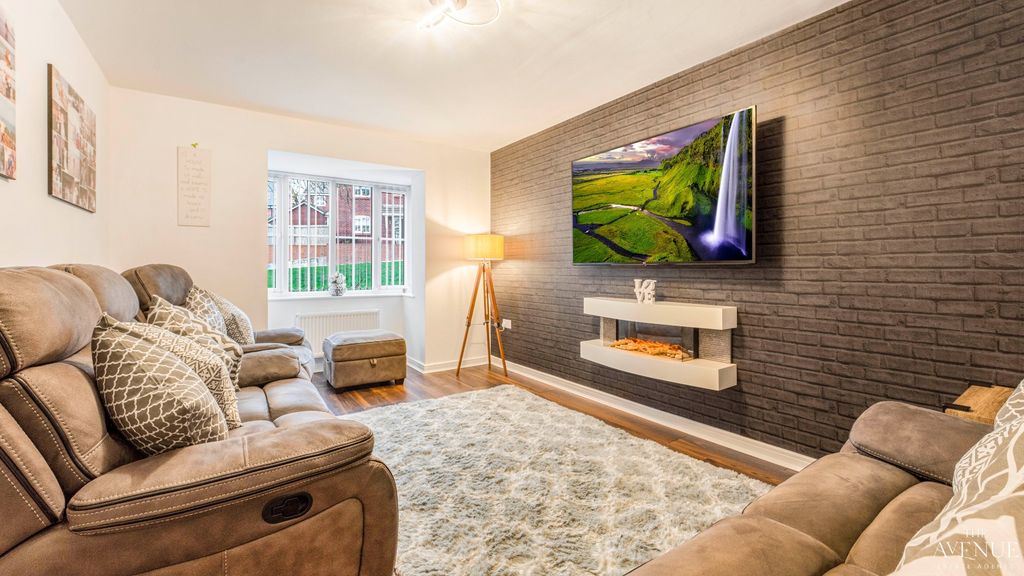 Property photo 3 of 19 4751094