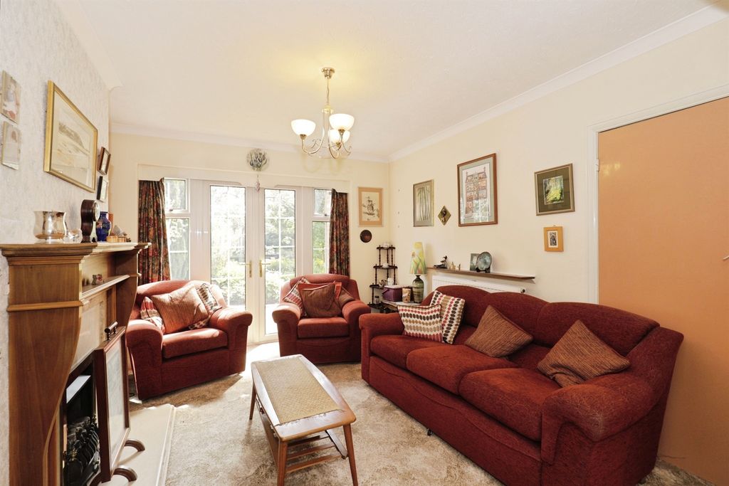 Property photo 3 of 17