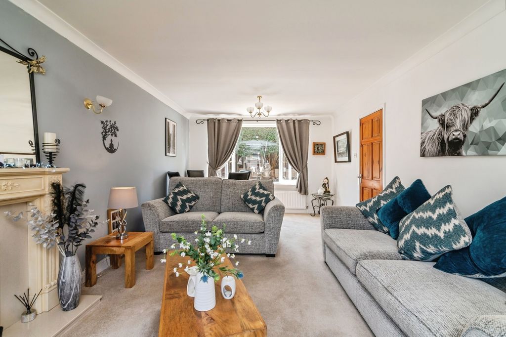 Property photo 3 of 15 Pbox-Img.Jpg