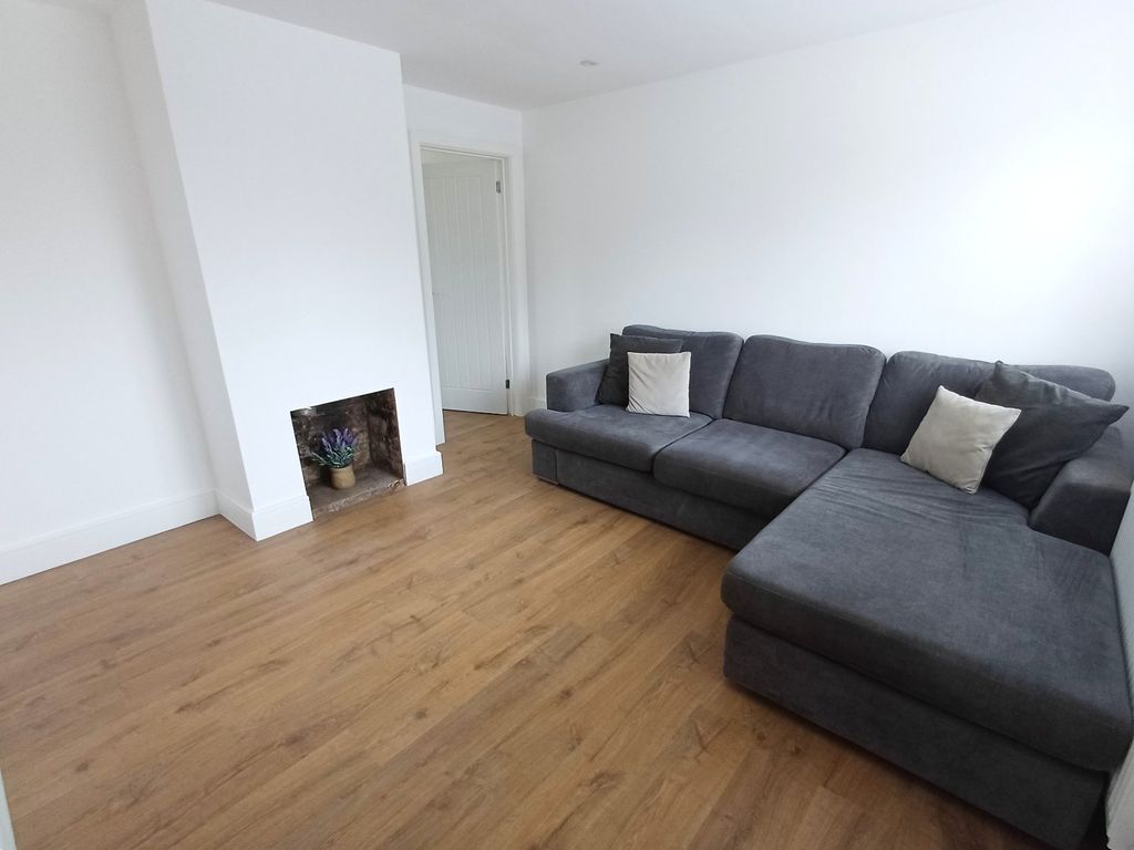 Property photo 3 of 10 Picture 3