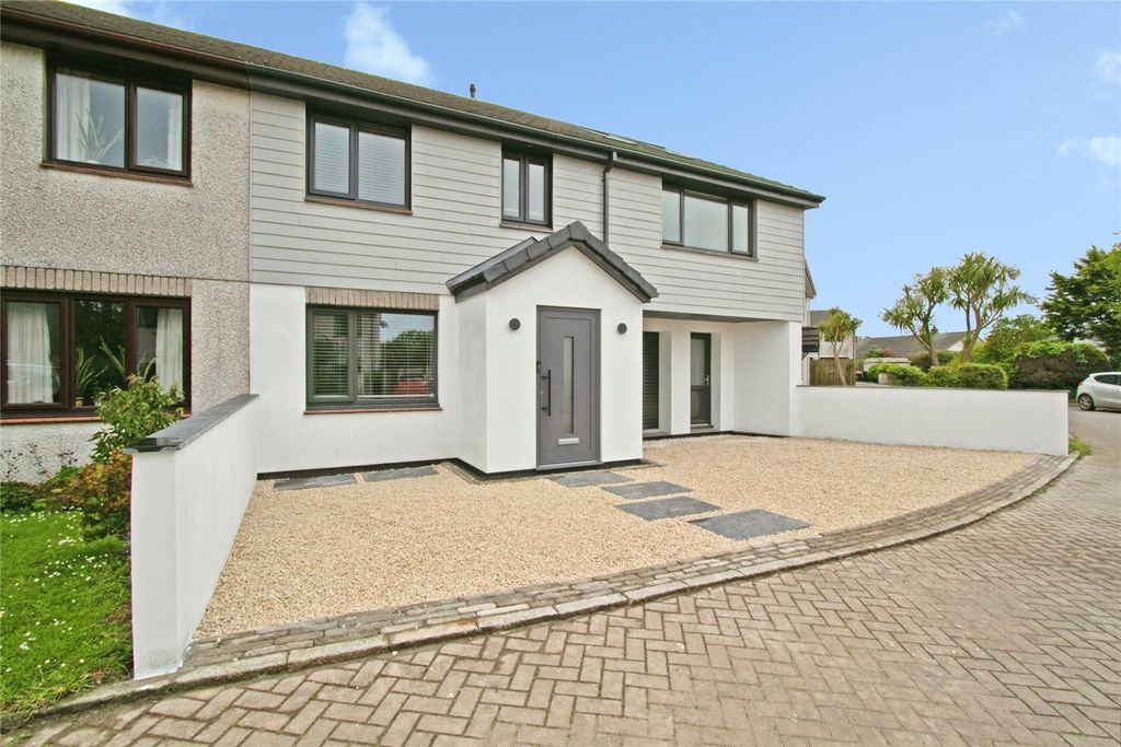 Property photo 1 of 17 Front