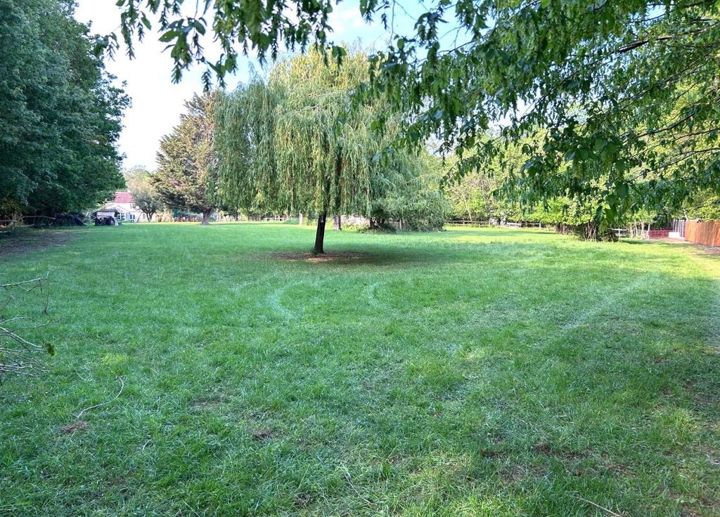 Property photo 2 of 7