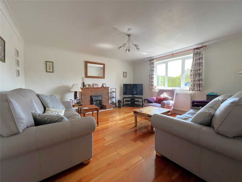 Property photo 2 of 19 Picture No. 02