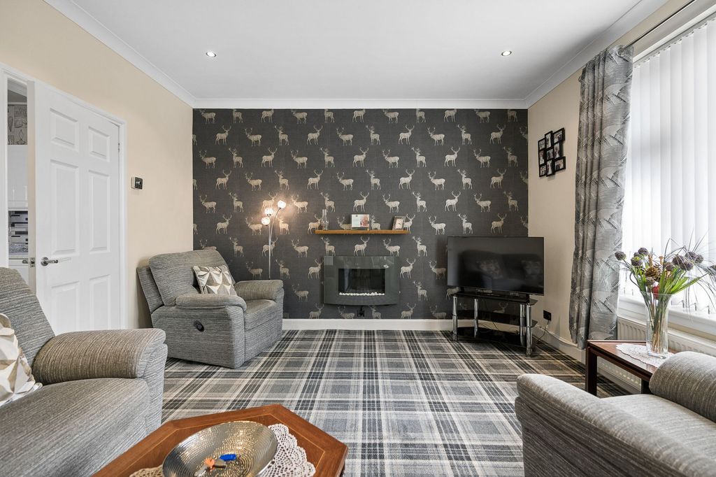 Property photo 2 of 30