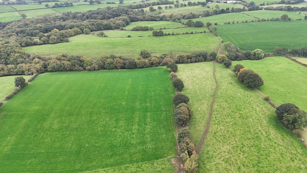 Property photo 2 of 38