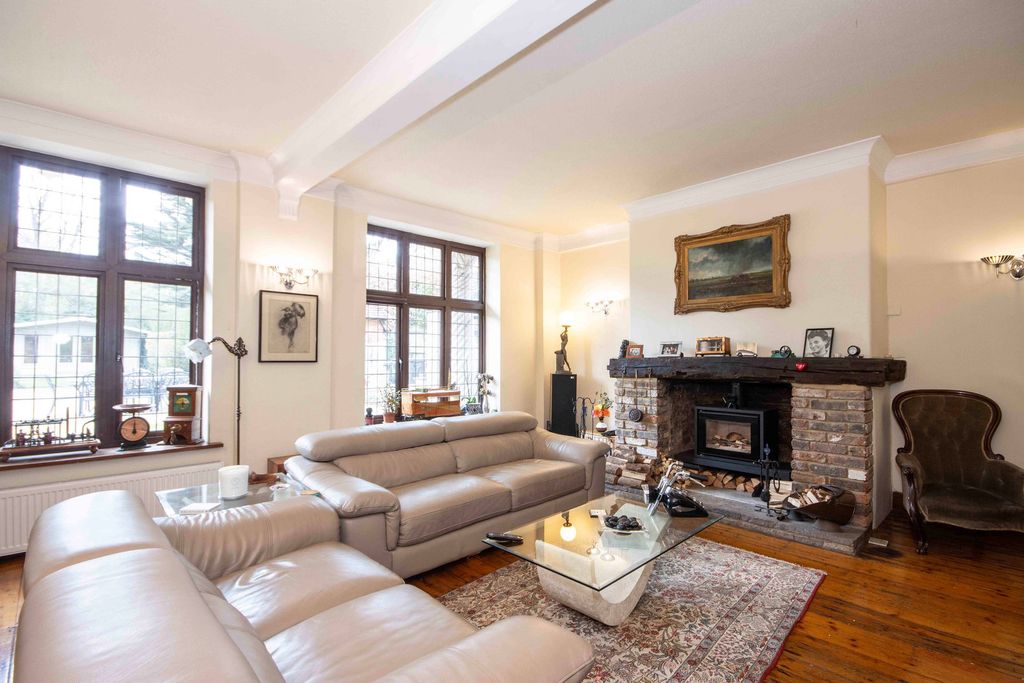 Property photo 2 of 16