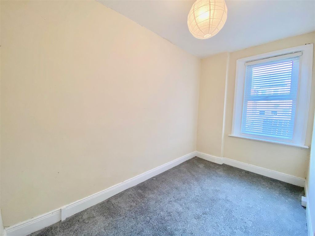 Property photo 3 of 6 Bedroom Two