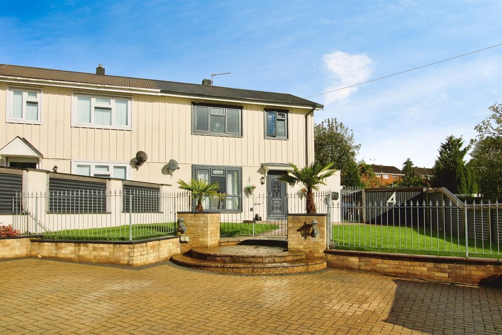 Property photo 1 of 5