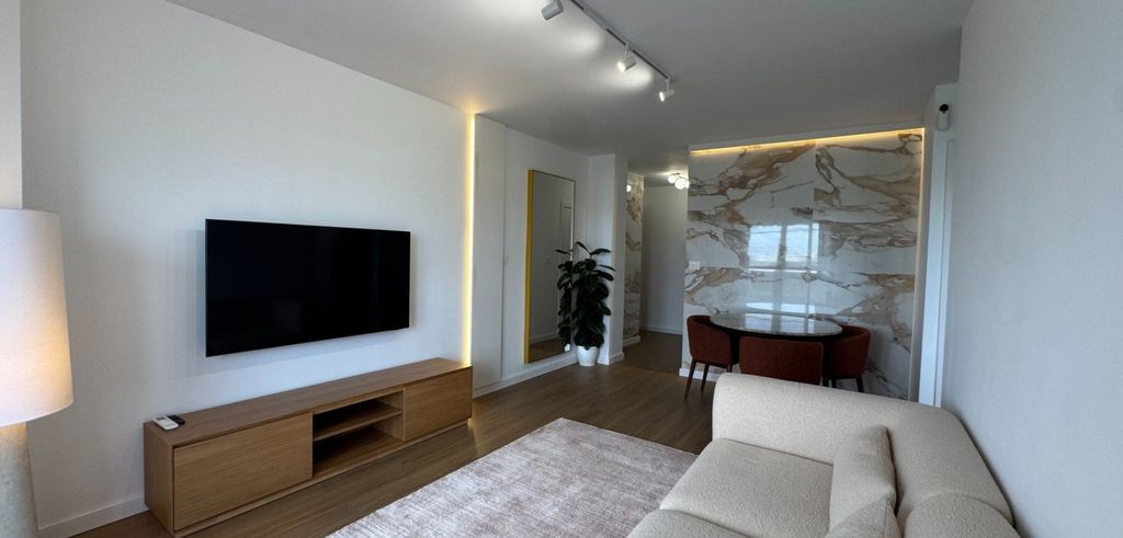 Property photo 2 of 26