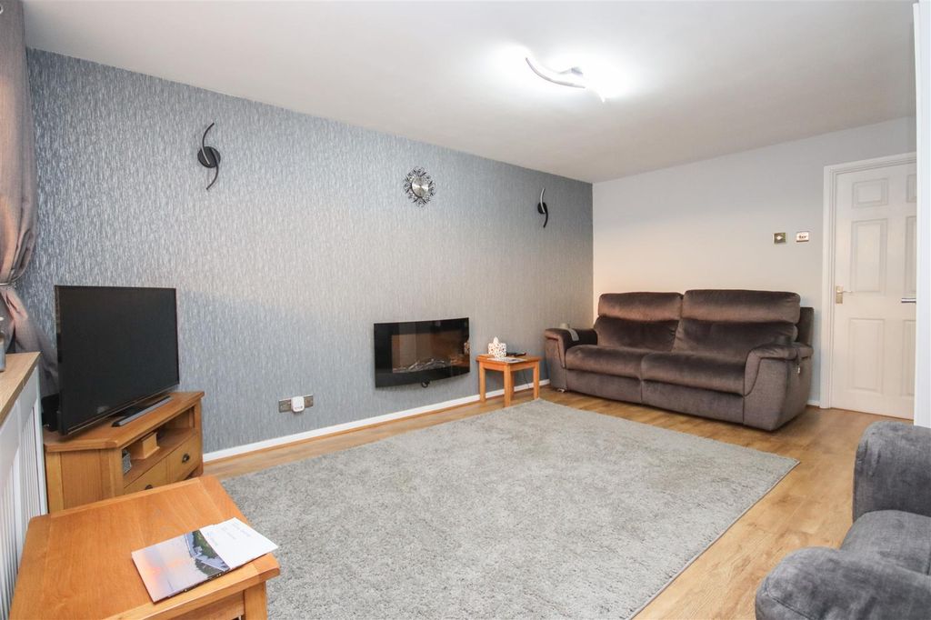 Property photo 2 of 13 Img_0318.Jpg