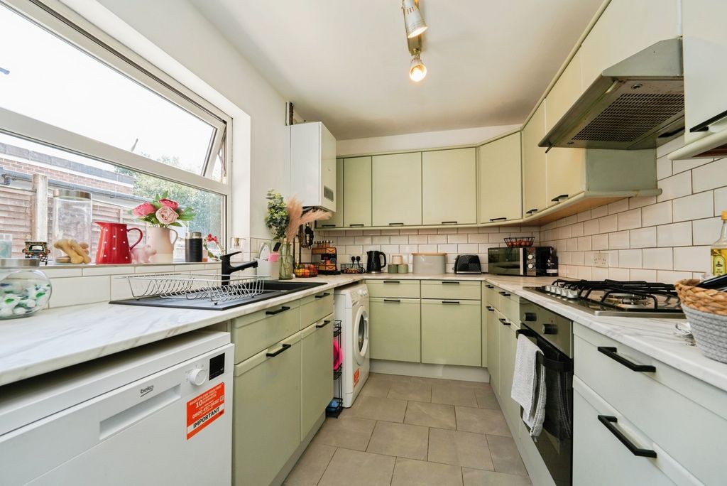 Property photo 2 of 13 Kitchen