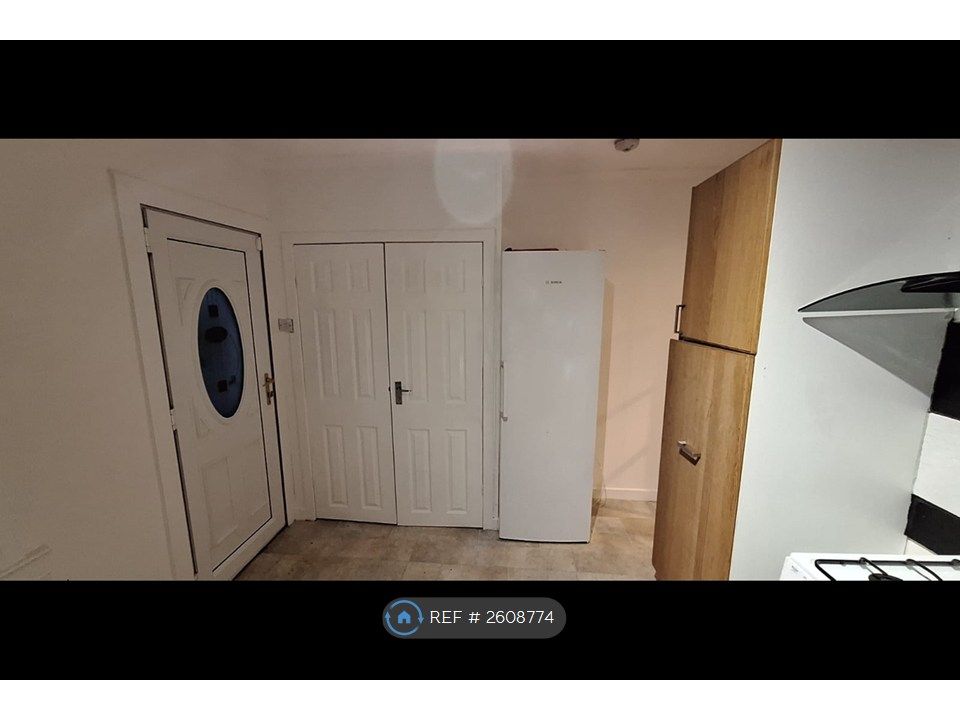 Property photo 3 of 31