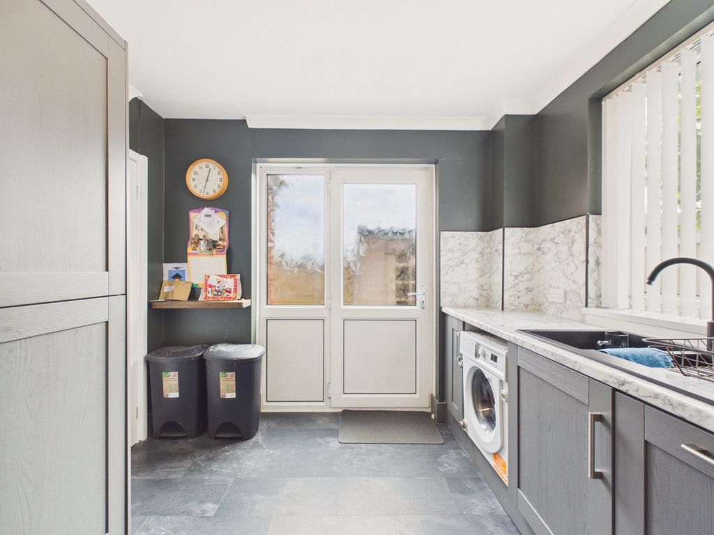 Property photo 3 of 16 4881576