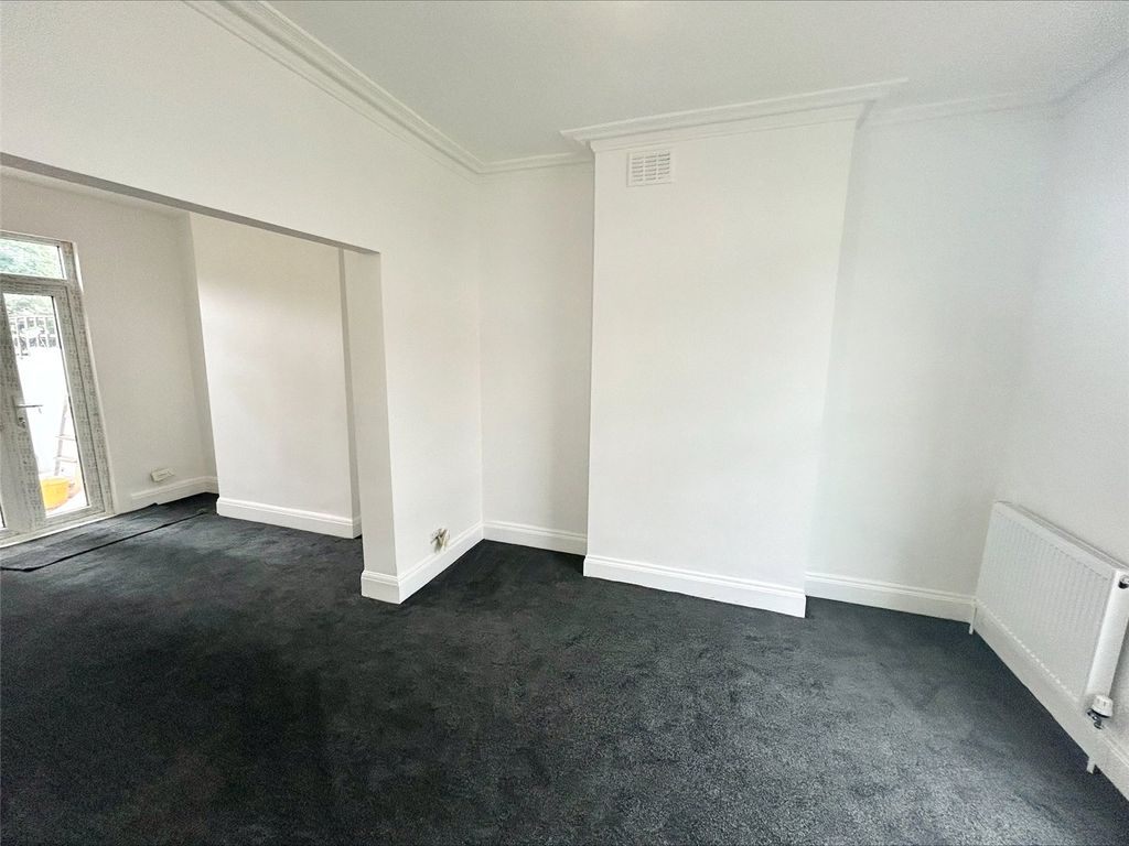 Property photo 2 of 15 Picture No. 02
