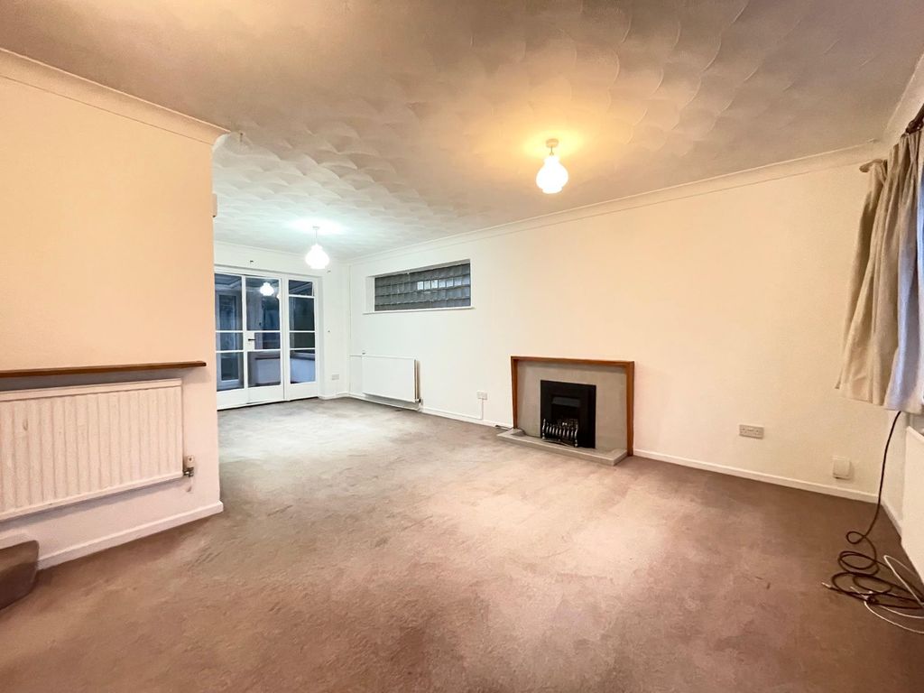 Property photo 2 of 13 Image