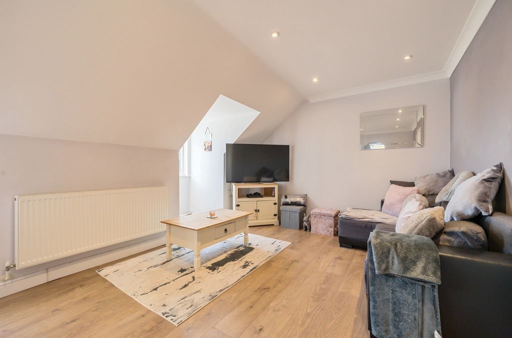 Property photo 3 of 12 1041059 (3).Jpg