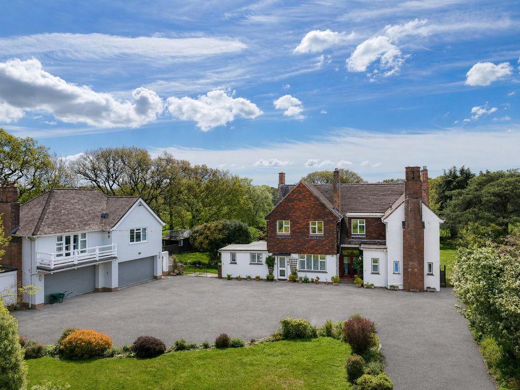 Property photo 1 of 33