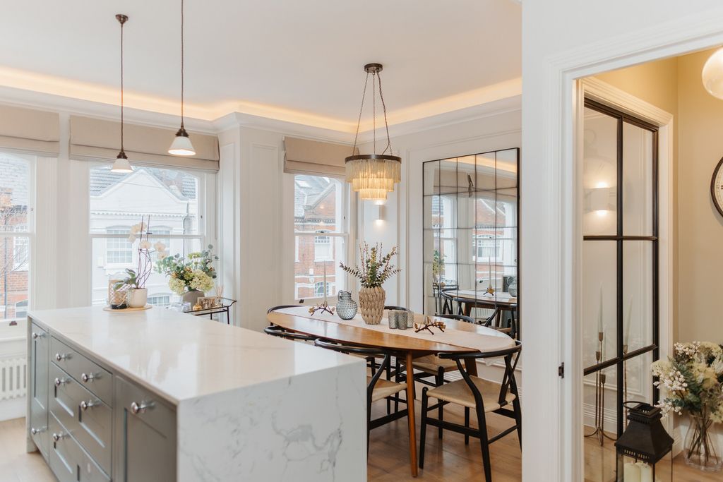 Property photo 1 of 39