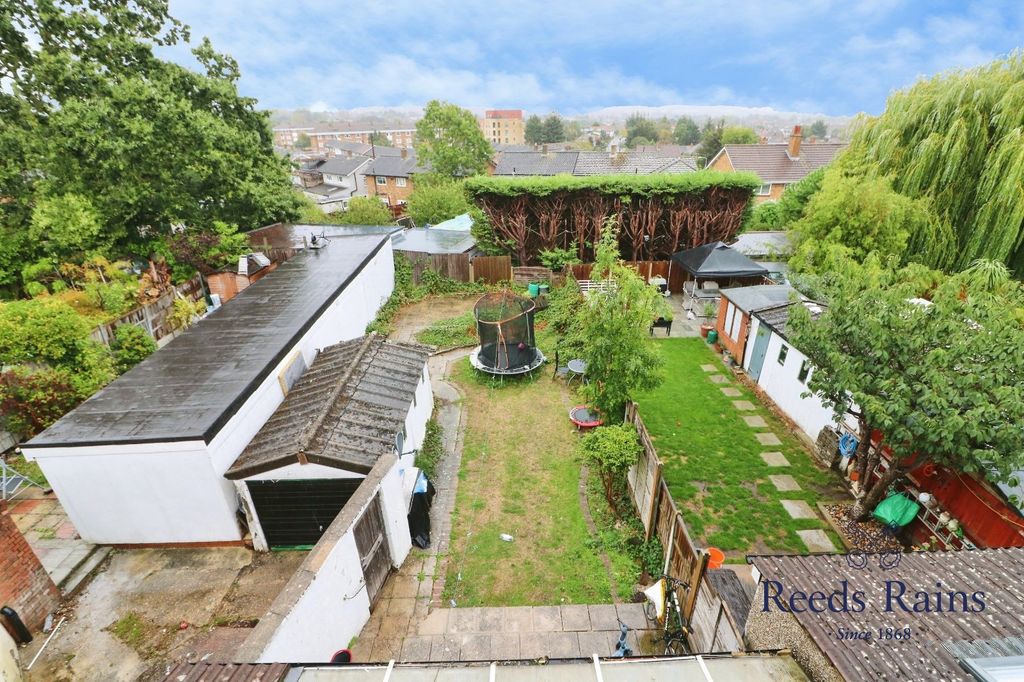 Property photo 2 of 14 Picture No. 06