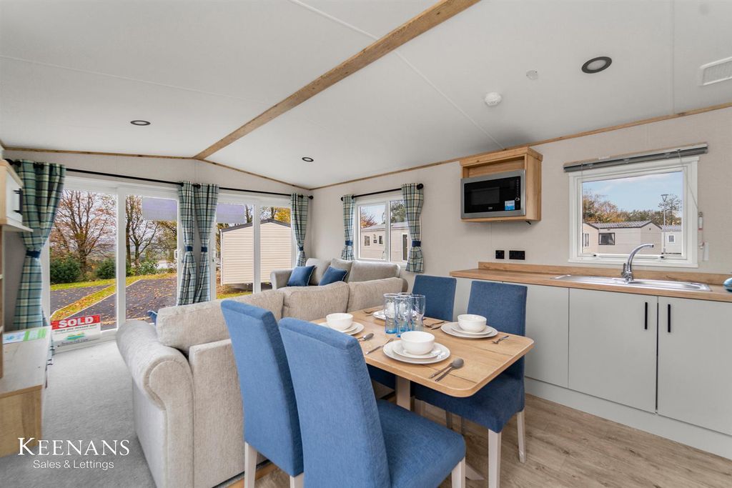 Property photo 2 of 11 Dsc03611.Jpg