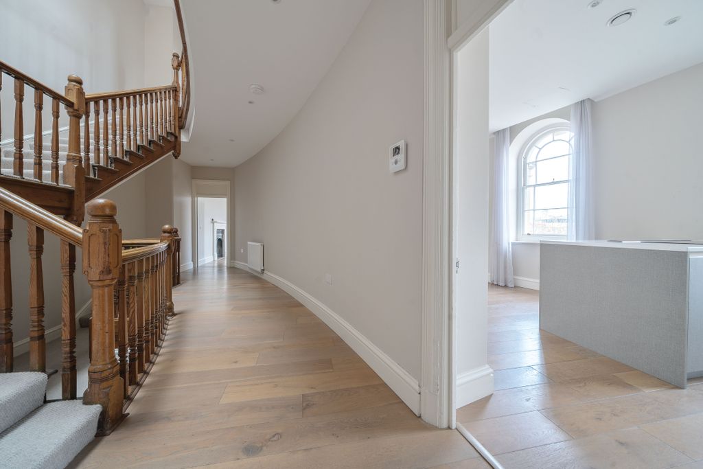 Property photo 2 of 15 Hallway