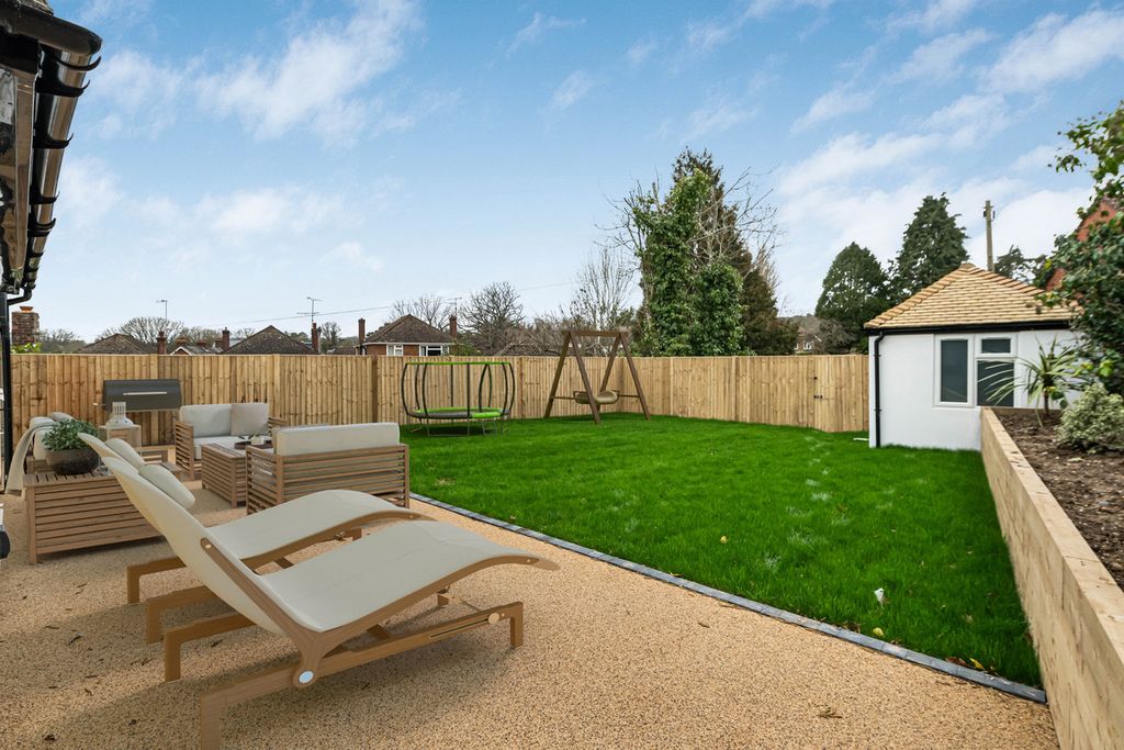 Property photo 2 of 30