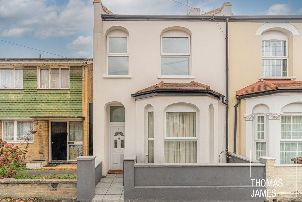 Property photo 1 of 13