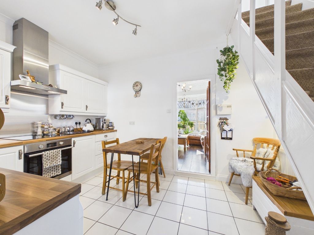 Property photo 3 of 8 4879328