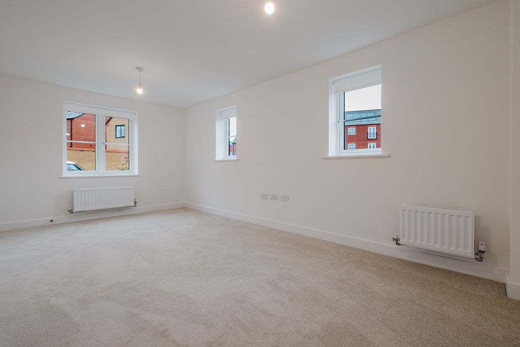 Property photo 3 of 19 Photo