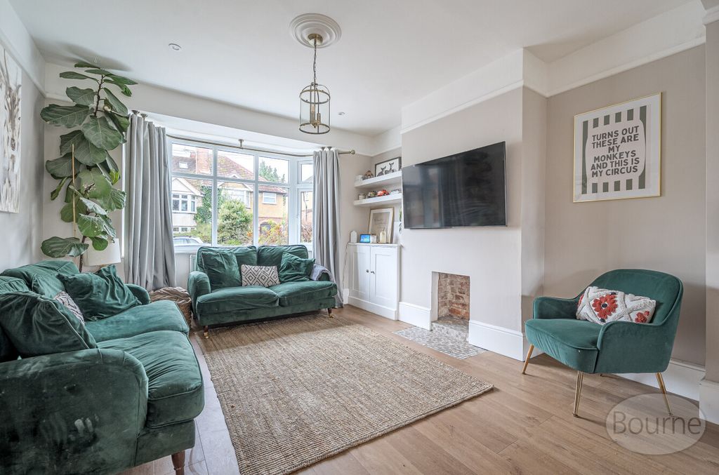 Property photo 2 of 19 B62Ceecf-1996-42d...