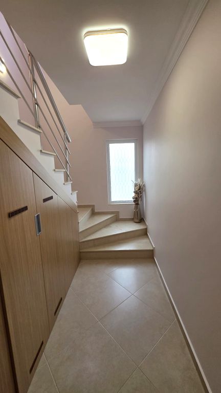 Property photo 3 of 41