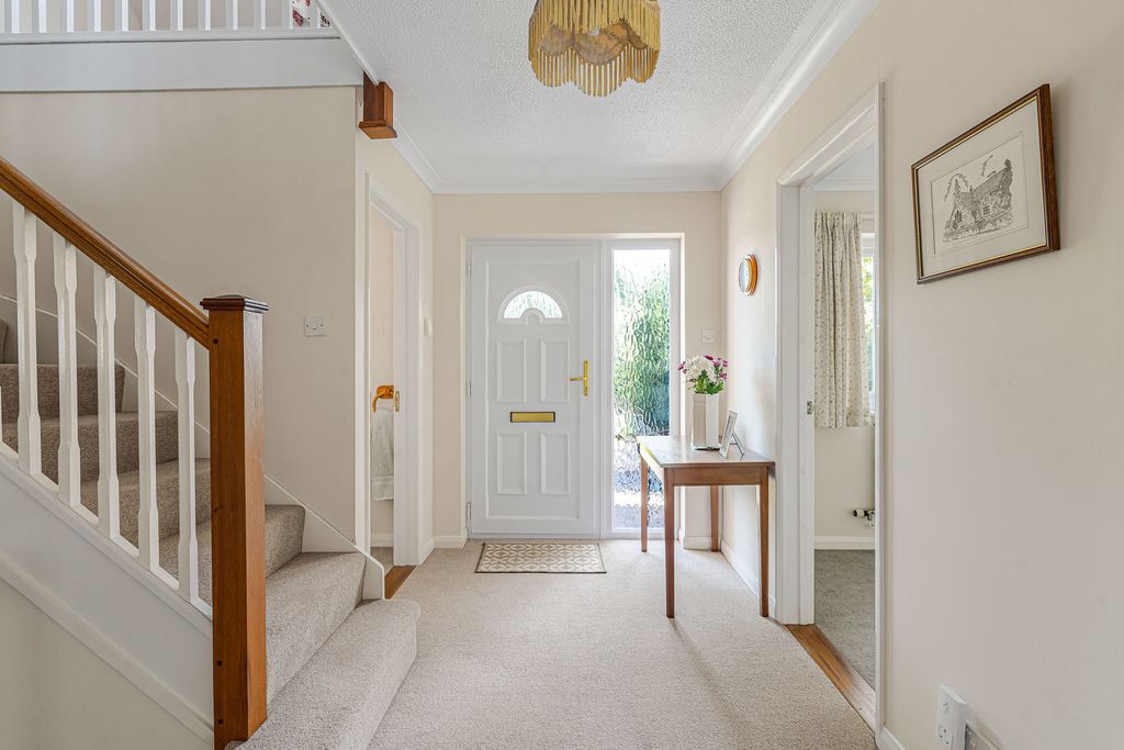 Property photo 2 of 24 Hall
