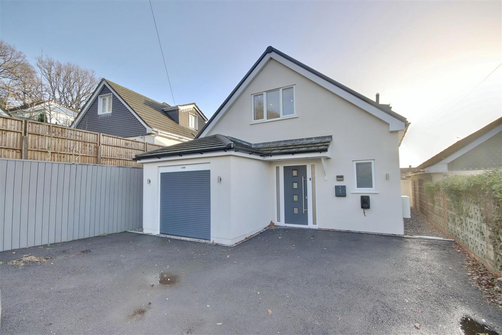 Property photo 1 of 18 0C41D78C-7A56-4C5C-9296-4F6Cdc1B76F1_1_201_A.Jpeg
