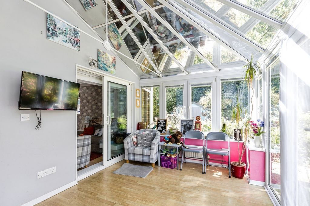 Property photo 3 of 15 Pbox-Img.Jpg