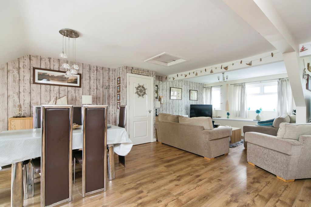 Property photo 3 of 15 Photography