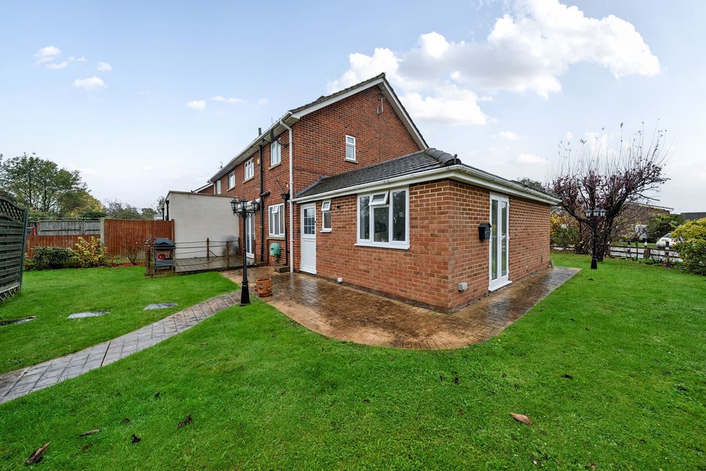 Property photo 2 of 14 1375721-5-6917148...