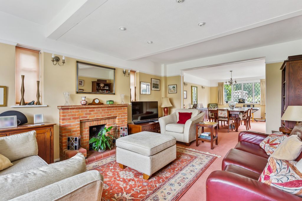 Property photo 3 of 20