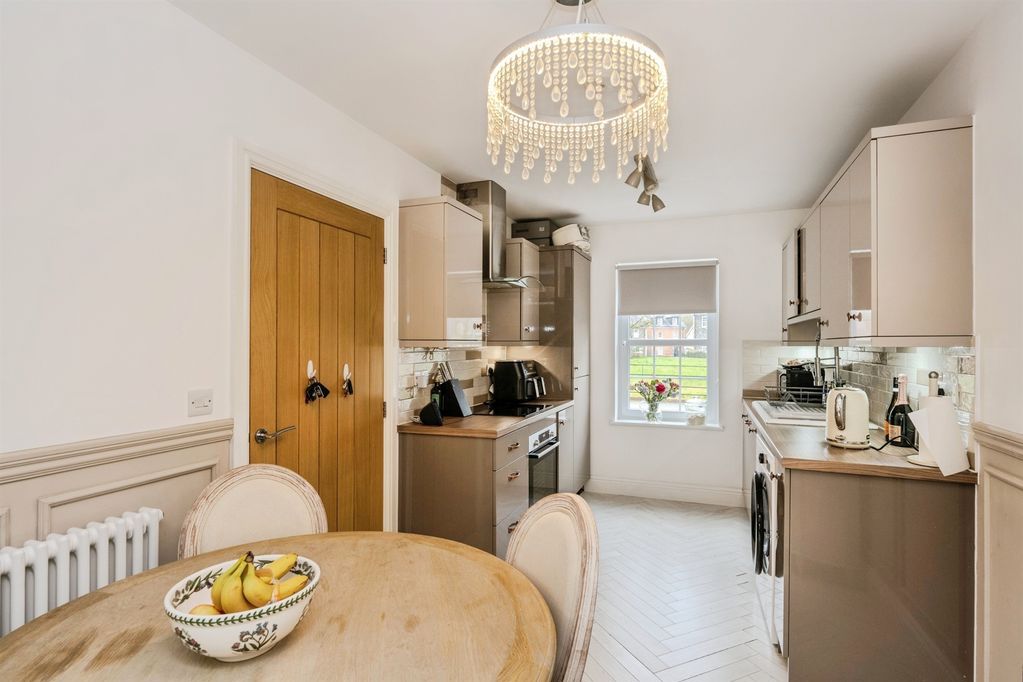 Property photo 2 of 25 Photo 20