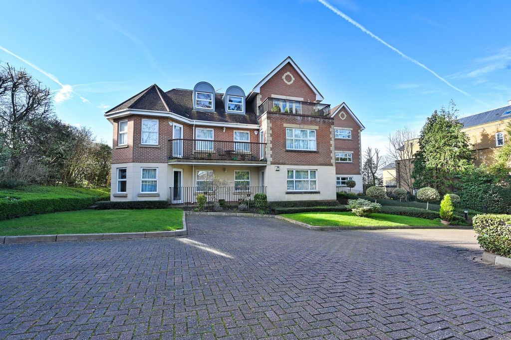 Property photo 1 of 9