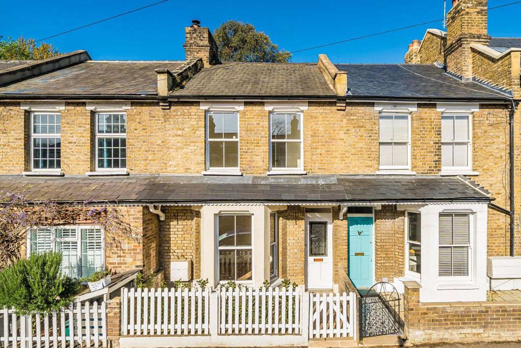 Property photo 1 of 9