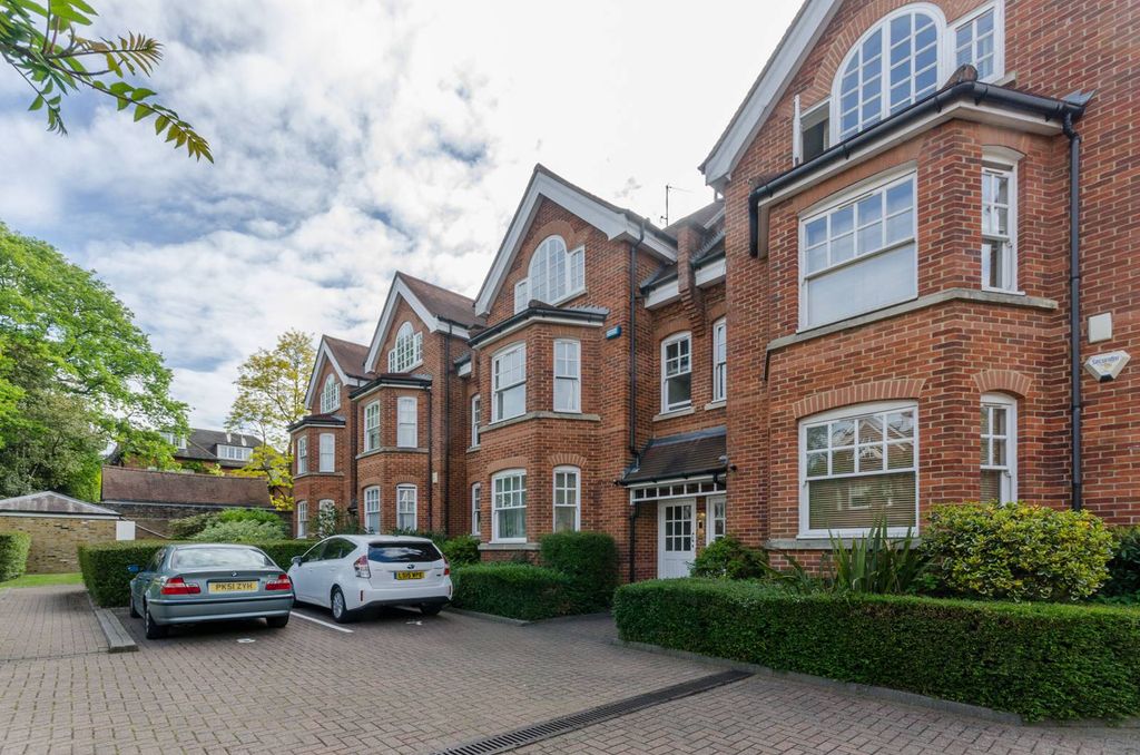 Property photo 2 of 22