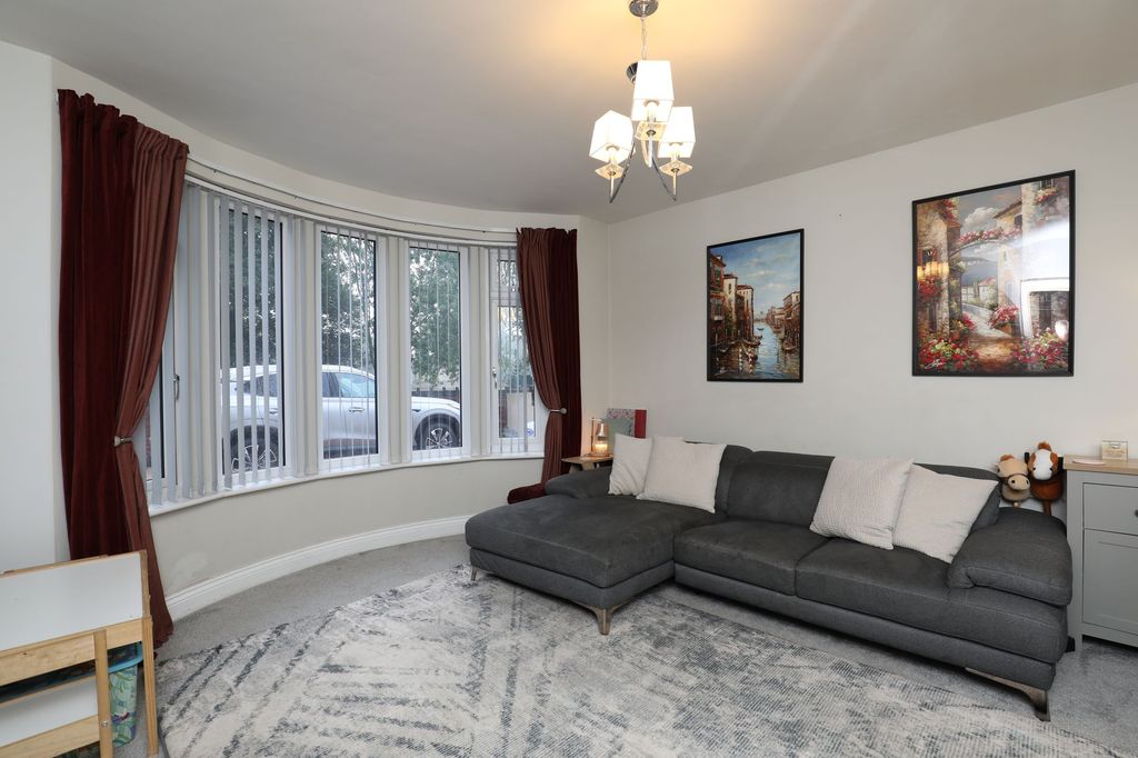 Property photo 2 of 29