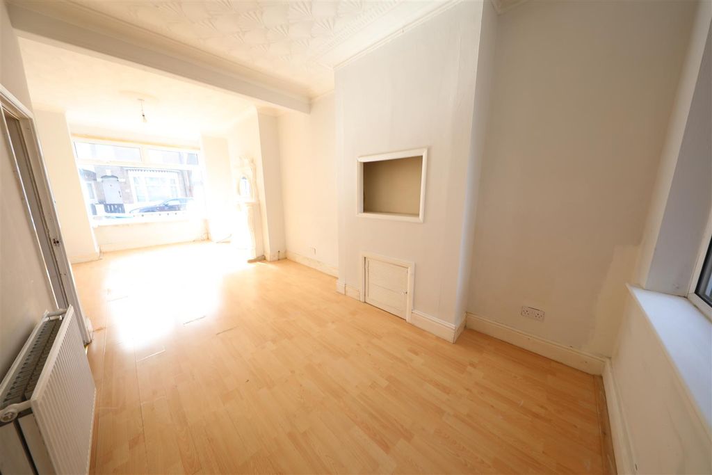 Property photo 3 of 16 0A4A3440.Jpg