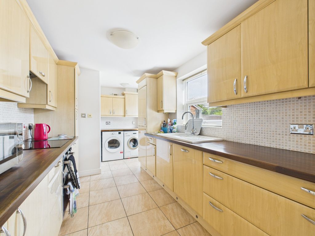 Property photo 3 of 12 4417395