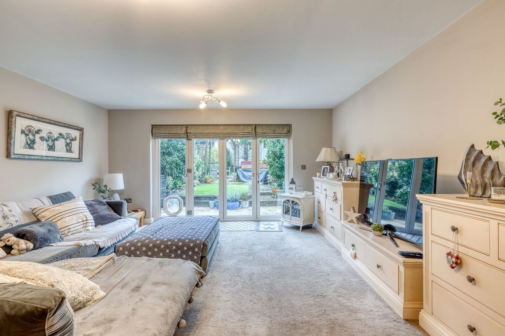 Property photo 3 of 30